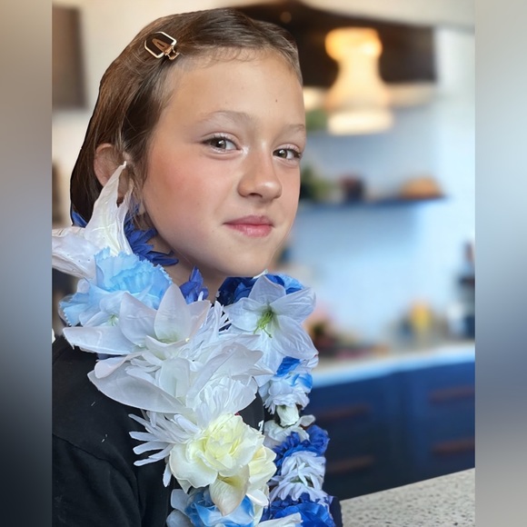 Custom lei’s graduation, Hawaiian luau,beach wedding, congrats class of 2024 - Picture 5 of 5
